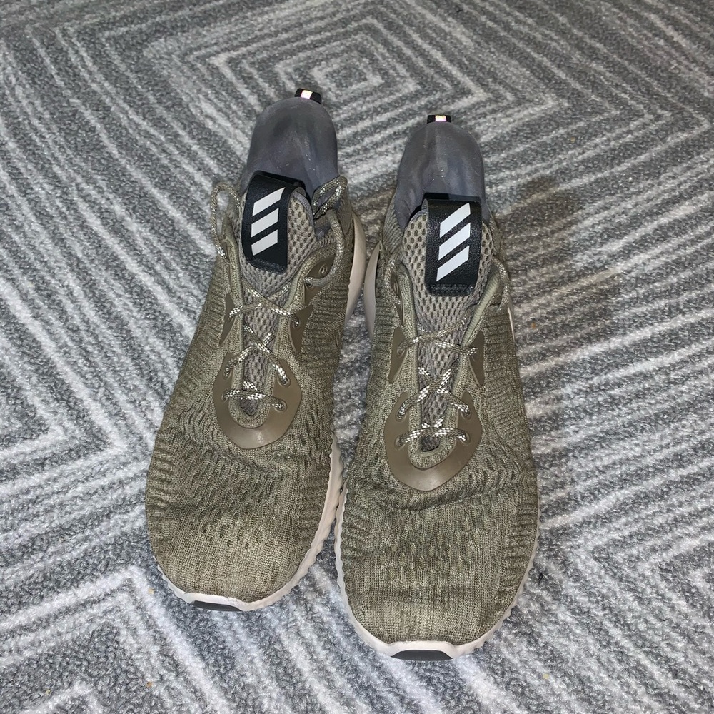Adidas AlphaBounce